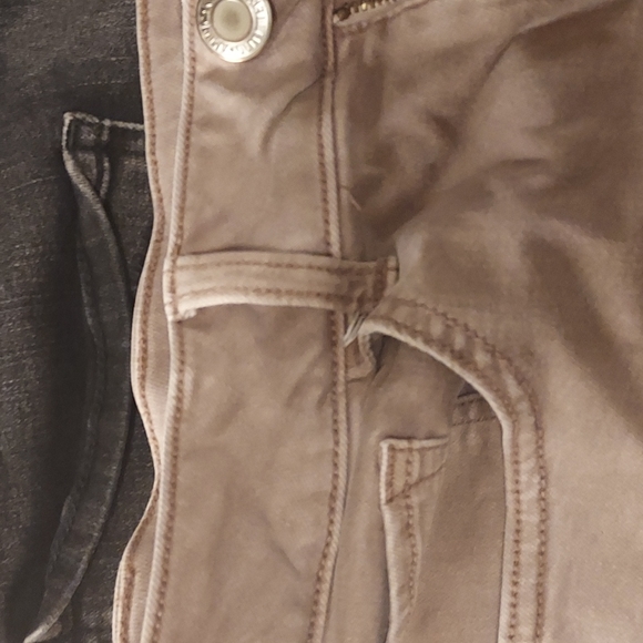 American Eagle Shorts - Picture 4 of 7